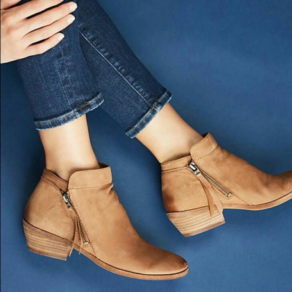 Sam Edelman packer bootie in taupe brown leather size 8
